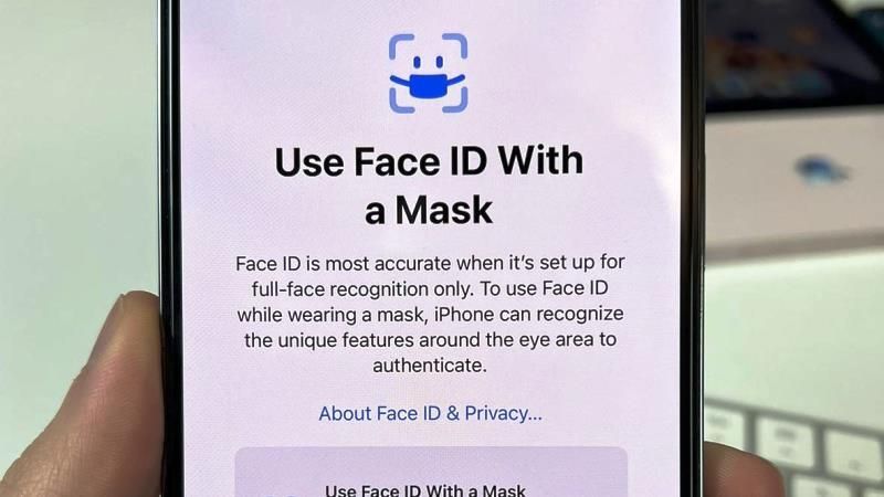 использовать идентификатор лица с маской на iphone
