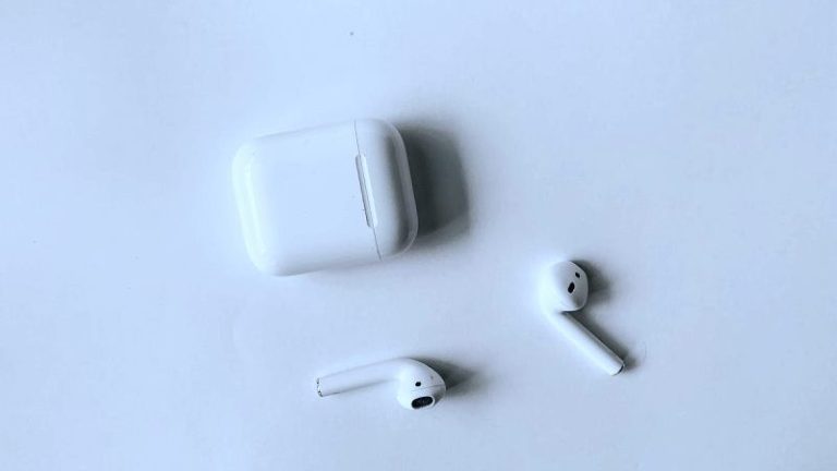 how-to-charge-airpods-without-charging-case-2023